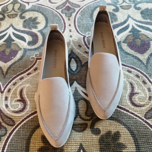 Studio Flex Shoes - New Studio Flex Tan Leather Loafers Size 11